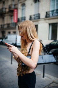Street style at Paris Couture 2023 Fashion Week.