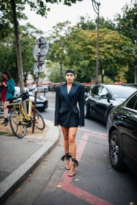 Street style at Paris Couture 2023 Fashion Week.