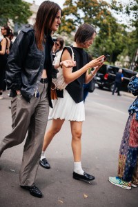 Street style at Paris Couture 2023 Fashion Week.