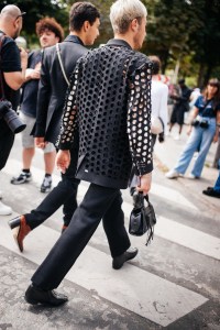 Street style at Paris Couture 2023 Fashion Week.