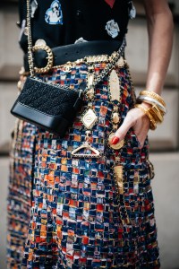 Street style at Paris Couture 2023 Fashion Week.