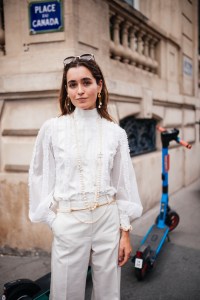 Street style at Paris Couture 2023 Fashion Week.