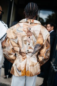 Street style at Paris Couture 2023 Fashion Week.