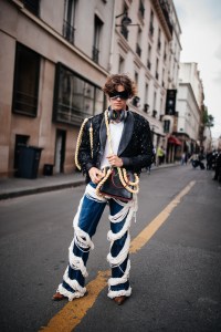 Street style at Paris Couture 2023 Fashion Week.