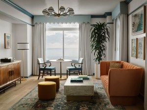 Suite living room