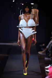 Viktor and Rolf Couture Fall 2023