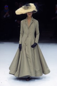 Model on the runway of the Yohji Yamamoto spring 1999 collection on Oct. 18, 1998, in Paris.