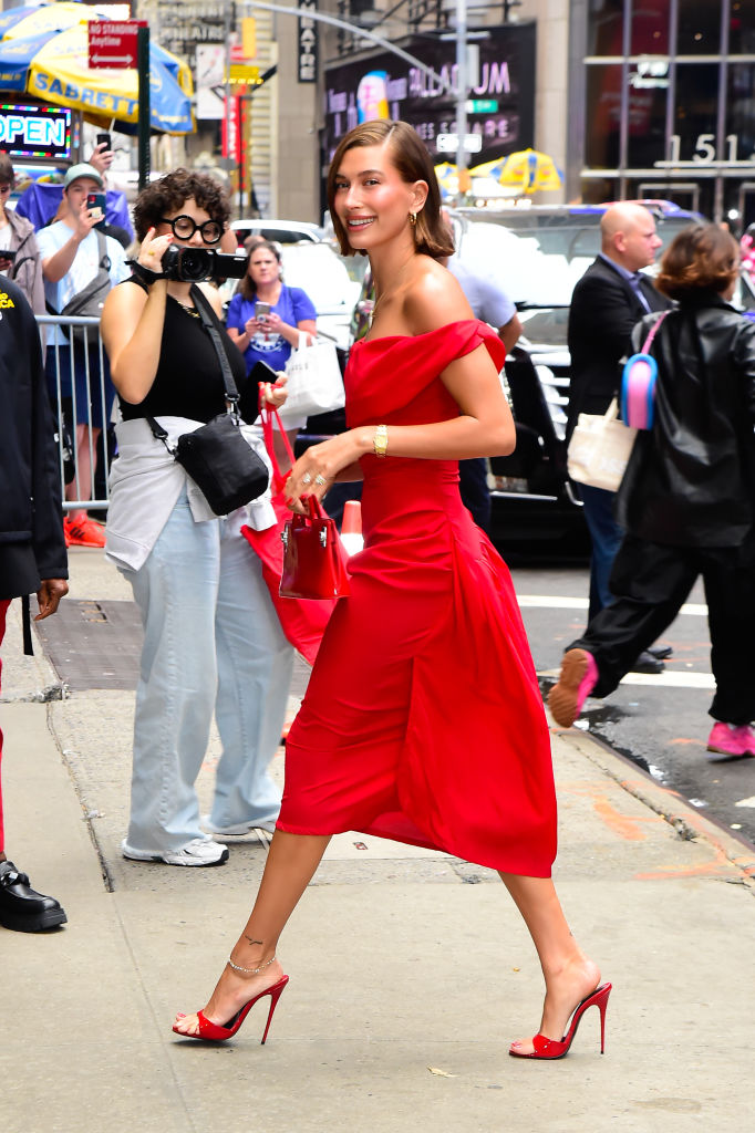 NEW YORK, NEW YORK - AUGUST 28: Hailey Bieber is seen in midtown on August 28, 2023 in New York City. (Photo by Raymond Hall/GC Images)