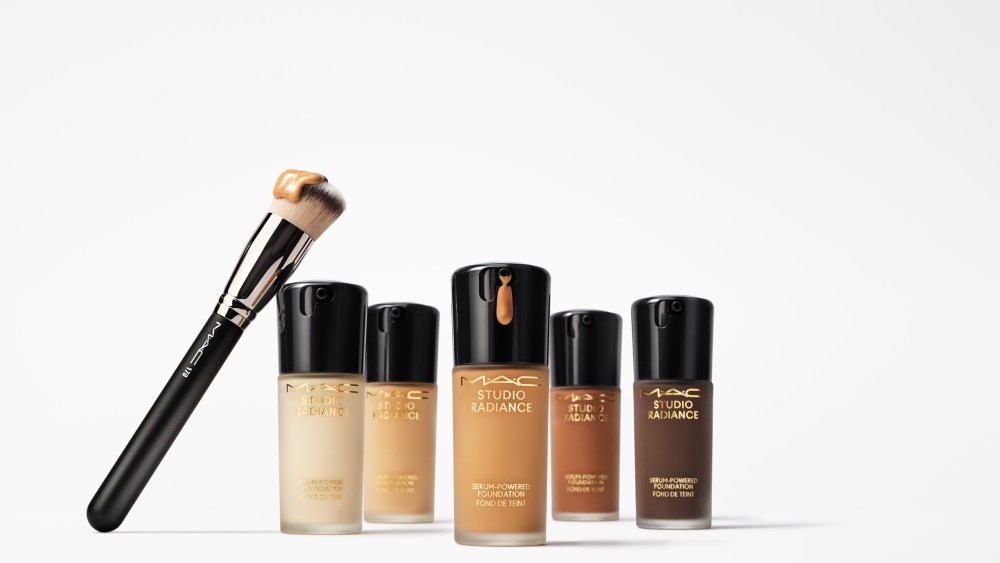 MAC Cosmetics Studio Radiance Serum-Powered Foundation
