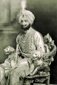 "The glamour of India." - Naeem Khan