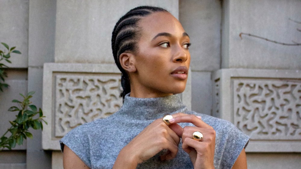 Sleeve cuff and bubble ring by V.Bellan.