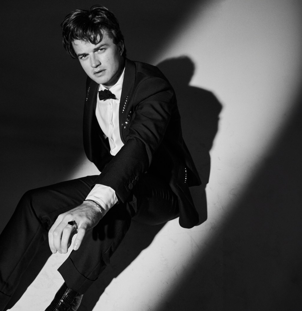 Joe Keery Makes Himself at Home