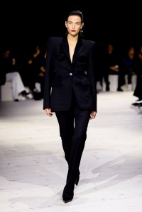 Model on the runway at Alexander McQueen Ready To Wear Spring 2024 held at Careau du Temple on September 30, 2023 in Paris, France.