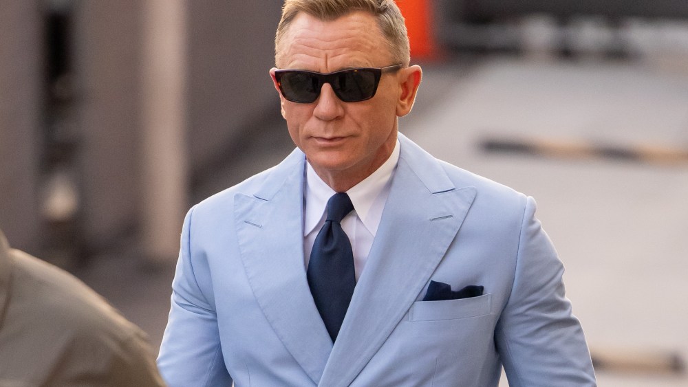 LOS ANGELES, CALIFORNIA - OCTOBER 06: Daniel Craig is seen at "Jimmy Kimmel Live" on October 06, 2021 in Los Angeles, California.  (Photo by RB/Bauer-Griffin/GC Images)