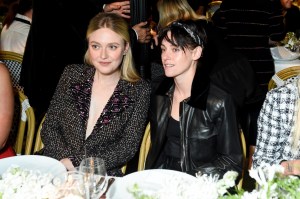 Dakota Fanning and Kristen Stewart