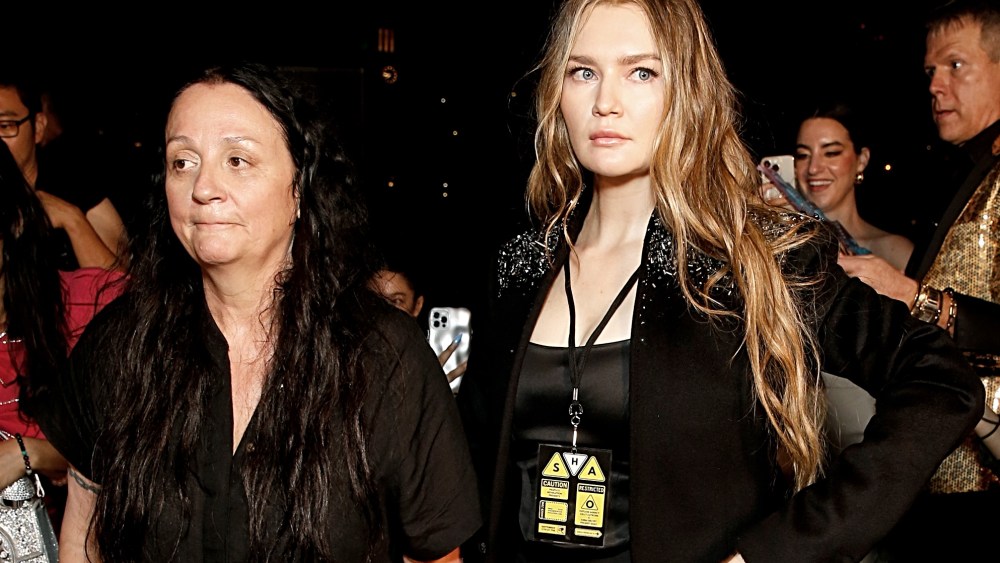 NEW YORK, NEW YORK - SEPTEMBER 11: (L-R) Kelly Cutrone and Anna Delvey attend the Shao show during New York Fashion Week - September 2023: The Shows on September 11, 2023 in New York City. (Photo by Dominik Bindl/Getty Images)