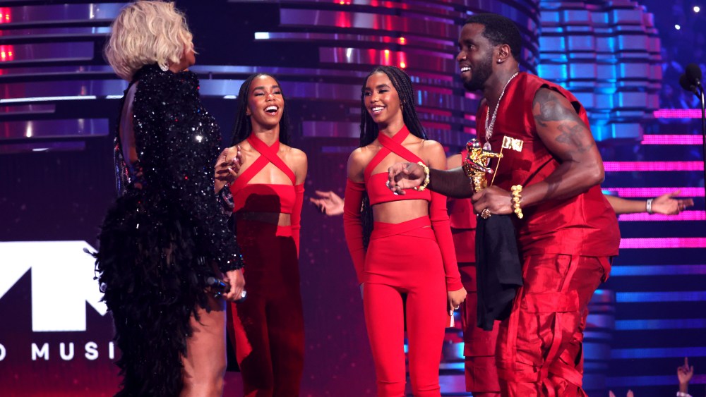 NEWARK, NEW JERSEY - SEPTEMBER 12: Diddy accepts the Global Icon Award onstage presented by Mary J. Blige, Chance Combs and King Combs onstage during the 2023 MTV Video Music Awards at Prudential Center on September 12, 2023 in Newark, New Jersey. (Photo by Kevin Mazur/Getty Images for MTV)