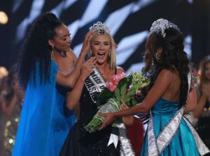 SHREVEPORT, LA - MAY 21:  Miss Nebraska Sarah Rose Summers is crowned by Miss USA 2017 Kara McCullough, Miss Universe 2017 Demi-Leigh Nel-Peters and Miss Teen USA 2018 Hailey Colborn after winning the 2018 Miss USA Competition at George's Pond at Hirsch Coliseum on May 21, 2018 in Shreveport, Louisiana.  (Photo by Matt Sullivan/Getty Images)