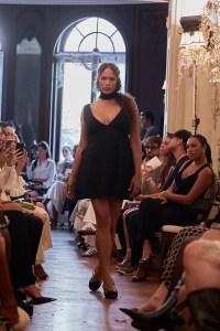 Mirror Palais RTW Spring  2024