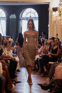 Mirror Palais RTW Spring  2024