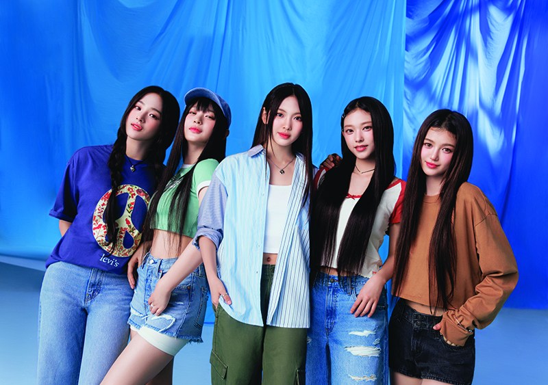 (L-R) Minji, Hanni, Hyein, Haerin and Danielle of NewJeans in Levi's new campaign.