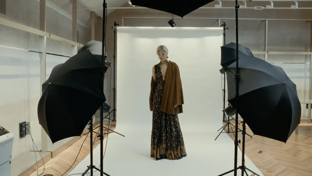 A moment of the "Radical Etro" documentary.