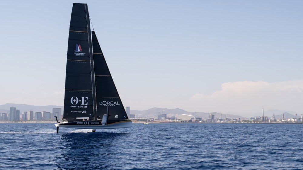 L'Oréal Groupe is sponsoring the French Challenger, Youth and Puig Women's America's Cup Teams.