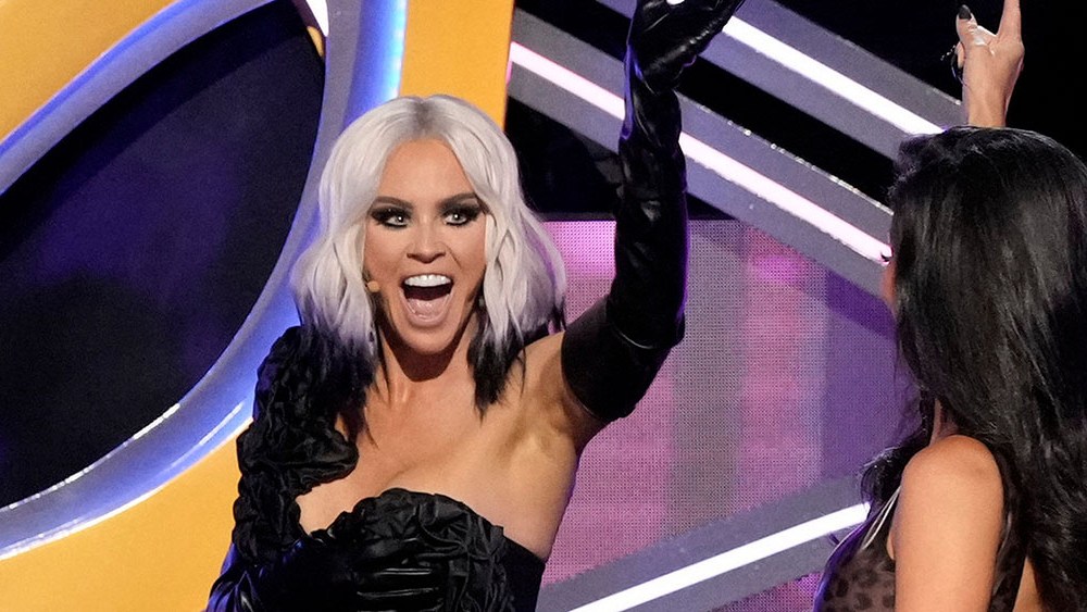 THE MASKED SINGER: L-R: Ken Jeong, Jenny McCarthy and Nicole Scherzinger in the Fright Night episode of THE MASKED SINGER airing Wednesday, Nov. 23 (8:00-9:02 PM ET/PT) on FOX. (Photo by FOX via Getty Images)