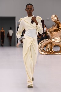 Loewe RTW Spring 2024