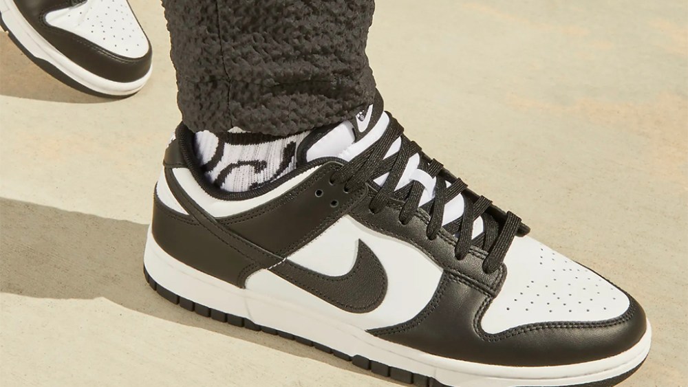 Nike Dunk "Panda."