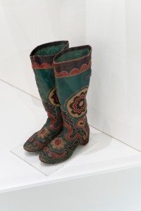 A look inside the ‘Bring No Clothes: Bloomsbury and Fashion’ Exhibition.