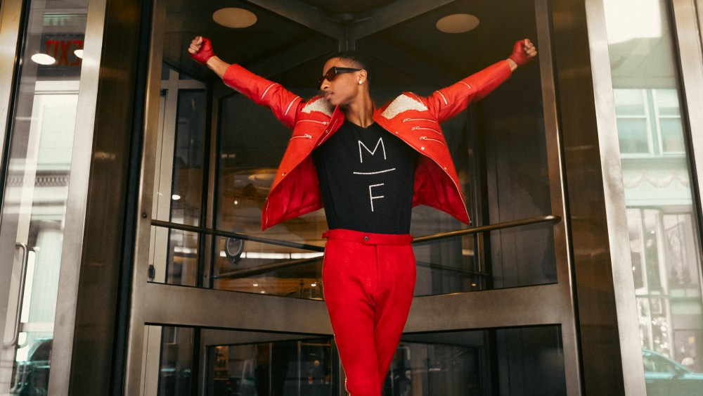 "Feeling like I can conquer the world in this MJ-inspired 'fit."