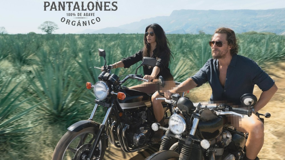 Matthew McConaughey, Camila McConaughey, Pantalones Organic Tequila