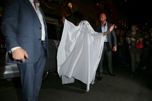 Lady Gaga, Ghost, Halloween Party, Celebrity Halloween Costumes, Halloween Costumes Inspiration, Halloween Costumes Ideas,