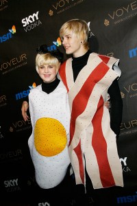Kelly Osbourne, Luke Worrall, egg, bacon, Halloween Party, Celebrity Halloween Costumes, Halloween Costumes Inspiration, Halloween Costumes Ideas,