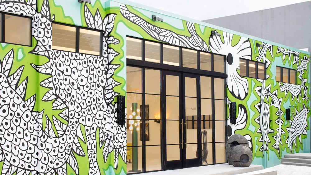 The Elizabeth Garouste mural on the facade of the Ralph Pucci International gallery in Miami
