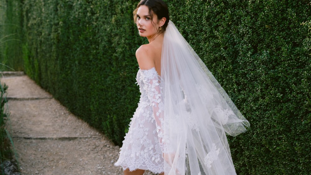 Monique Lhuillier Bridal Fall 2024