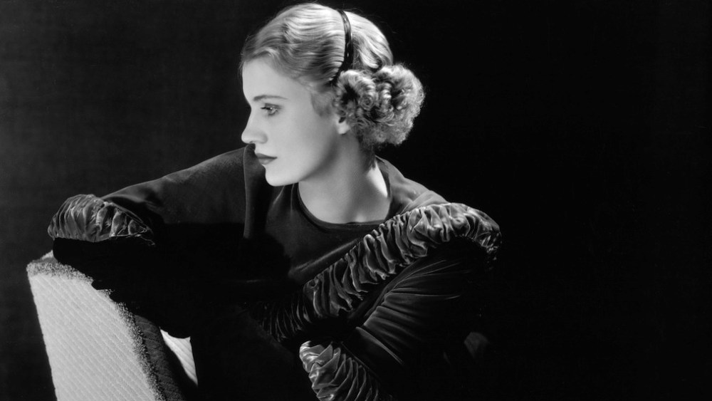 This portrait was shot to show the hair band which was made of a revolutionary new material called plastic. Lee used a half plate studio camera which could not focus at close range, so she had to shoot this full frame shot, and make an enlargement for the close-up.