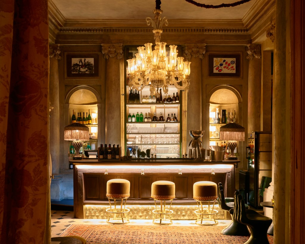 Lafayette’s, a Restaurant That’s a Trip Through Time