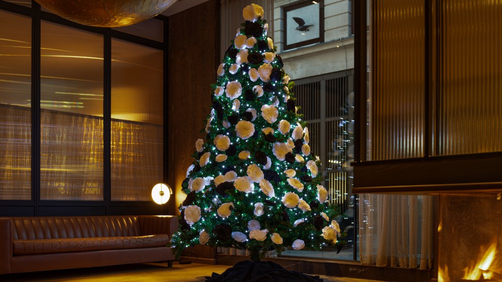 Huishan Zhang's Christmas tree for The Londoner Hotel