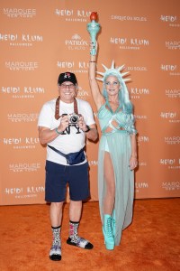 Kevin Mazur and Jen Mazur