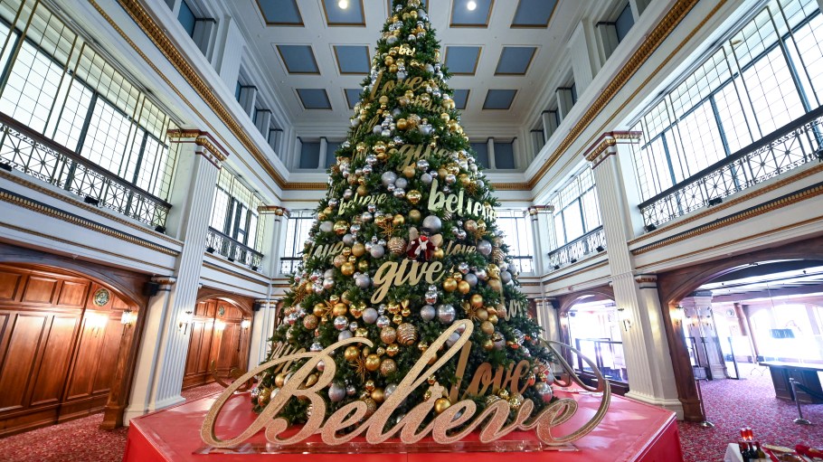 Consumer spending, though up on the whole this holiday season, is projected to decline for fashion retailers.