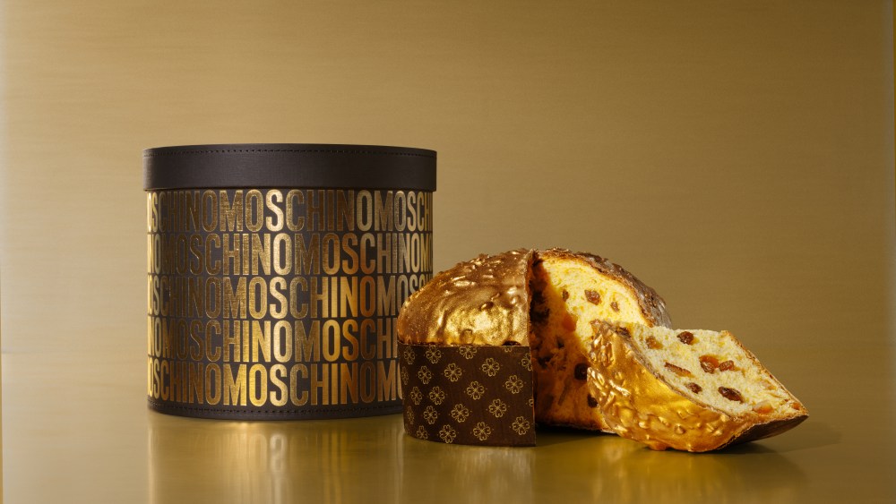 "Il panettone d'oro" by Moschino x Martesana
