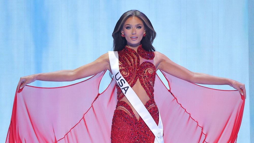 Miss USA, Noelia Voigt, Miss Universer 2023, preliminary competition, red dress,