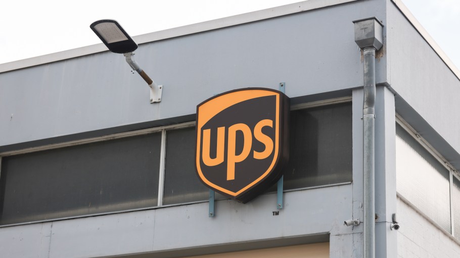UPS unveiled UPS Supply Chain Symphony the same day it cut the ribbon at UPS Velocity, a new 900,000-square-foot facility near Louisville, Ky. powered by automation, machine learning and artificial intelligence (AI).