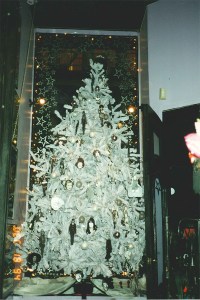 "One of my favorite holiday memories is the Christmas tree at our store. Our employees handmade the ornaments." -Anna Sui