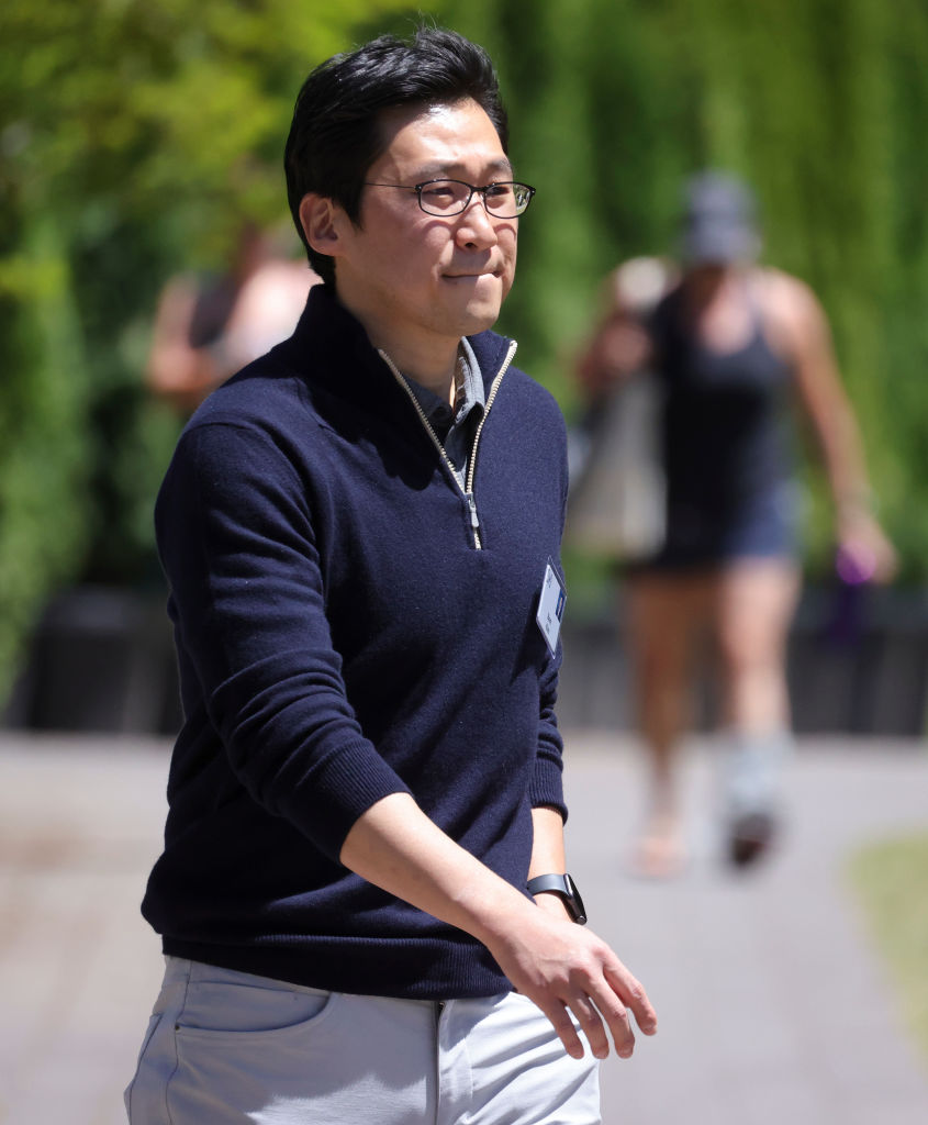 SUN VALLEY, IDAHO - JULY 06: Bom Kim, founder of Coupang, walks from lunch during the Allen & Company Sun Valley Conference on July 06, 2022 in Sun Valley, Idaho. The world's most wealthy and powerful businesspeople from the media, finance, and technology will converge at the Sun Valley Resort this week for the exclusive conference. (Photo by Kevin Dietsch/Getty Images)