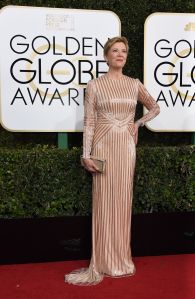 Actress Annette Bening arrives at the 74th annual Golden Globe Awards, January 8, 2017, at the Beverly Hilton Hotel in Beverly Hills, California.  / AFP / VALERIE MACON        (Photo credit should read VALERIE MACON/AFP via Getty Images)