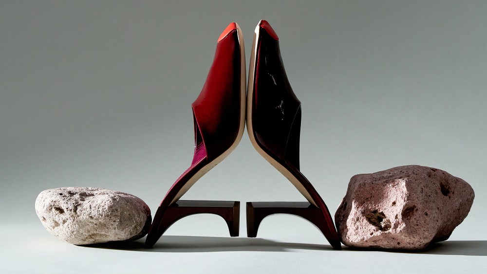 Izie footwear