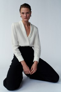 Roland Mouret Pre-Fall 2024Roland Mouret Pre-Fall 2024